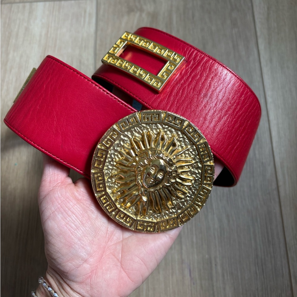 Red Belt with Gold medusa Medallion 80’S vintage Versace look
